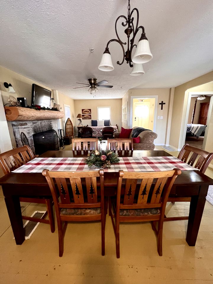 Cozy Cabin Rental near Table Rock Lake in the Ozark Mountains, Missouri