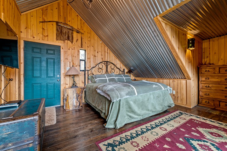 Cabins (Evergreen, Colorado, United States of America)