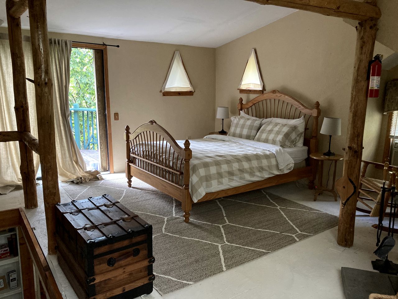 Majestic Mountain Vacation Rental for Six in Ashe County, North Carolina