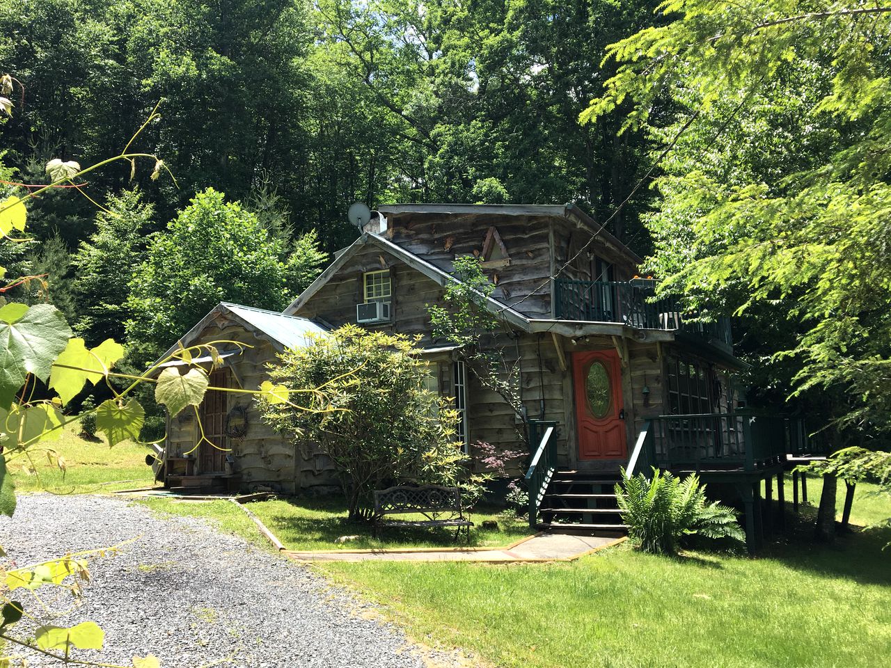 Majestic Mountain Vacation Rental for Six in Ashe County, North Carolina