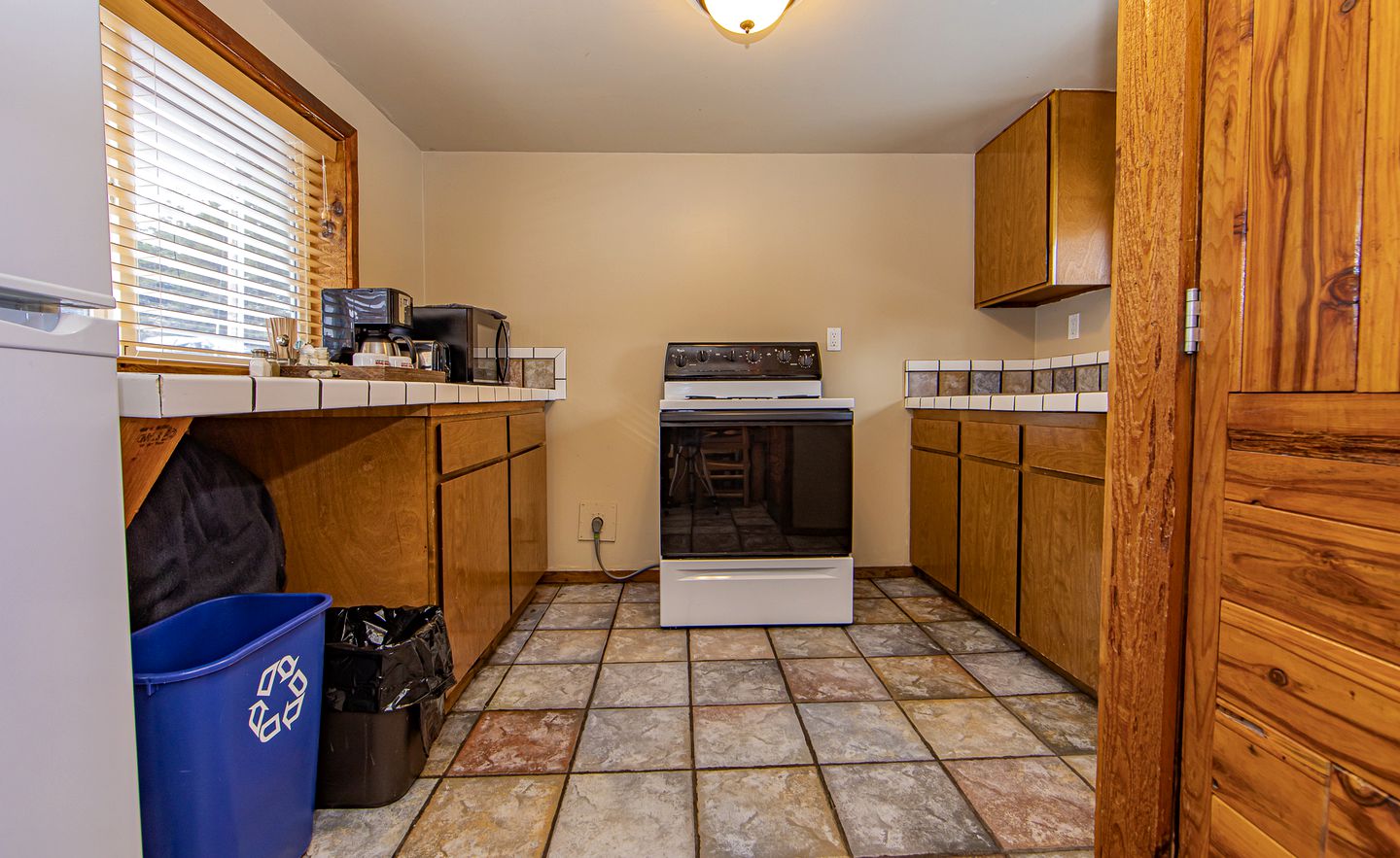 Oregon Homestead Cabin Rental for Amazing Camping Experience near Mt. Hood