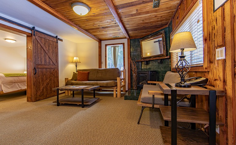 Cabins (United States of America, Mt. Hood, Oregon)