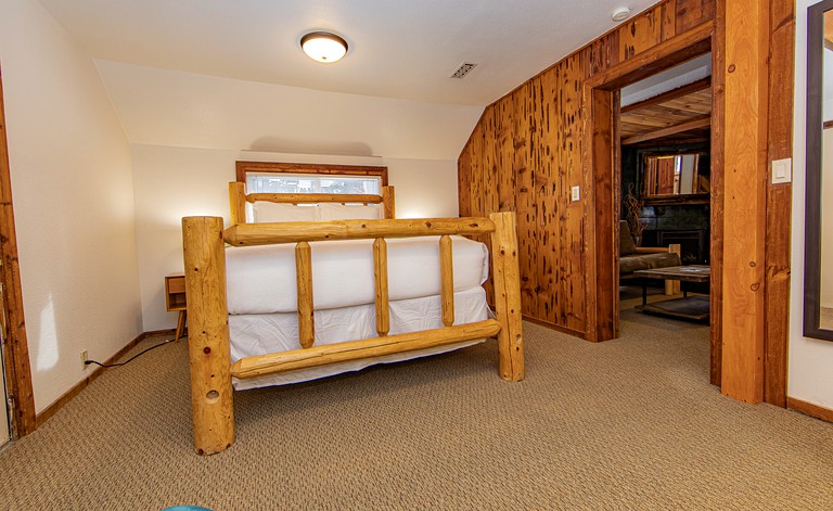 Cabins (United States of America, Mt. Hood, Oregon)