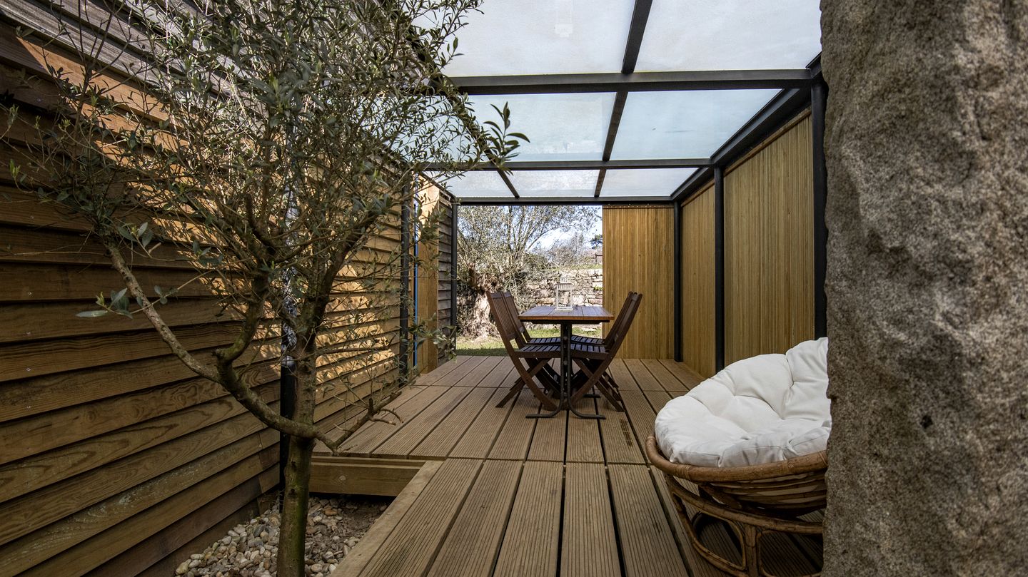 Traditional Cabin Rental with Modern Interior near Santiago de Compostela, Galicia