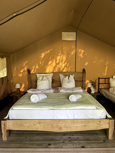 Safari Tents (France, Arnac, Occitanie)