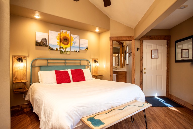 Cabins (Salida, Colorado, United States of America)