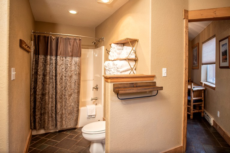 Cabins (Salida, Colorado, United States of America)