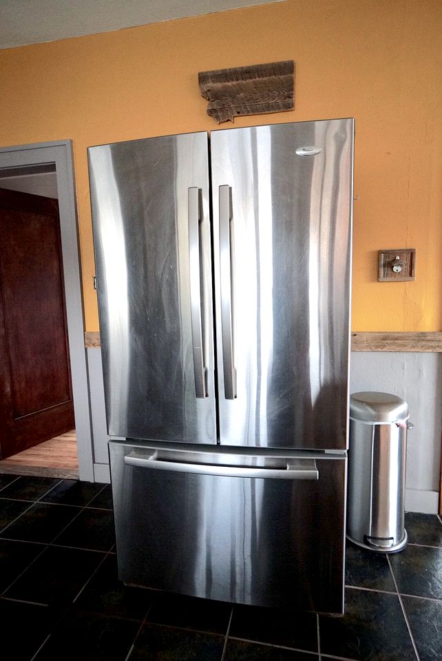 Charming Log Cabin near the Yellowstone River in Gardiner, Montana