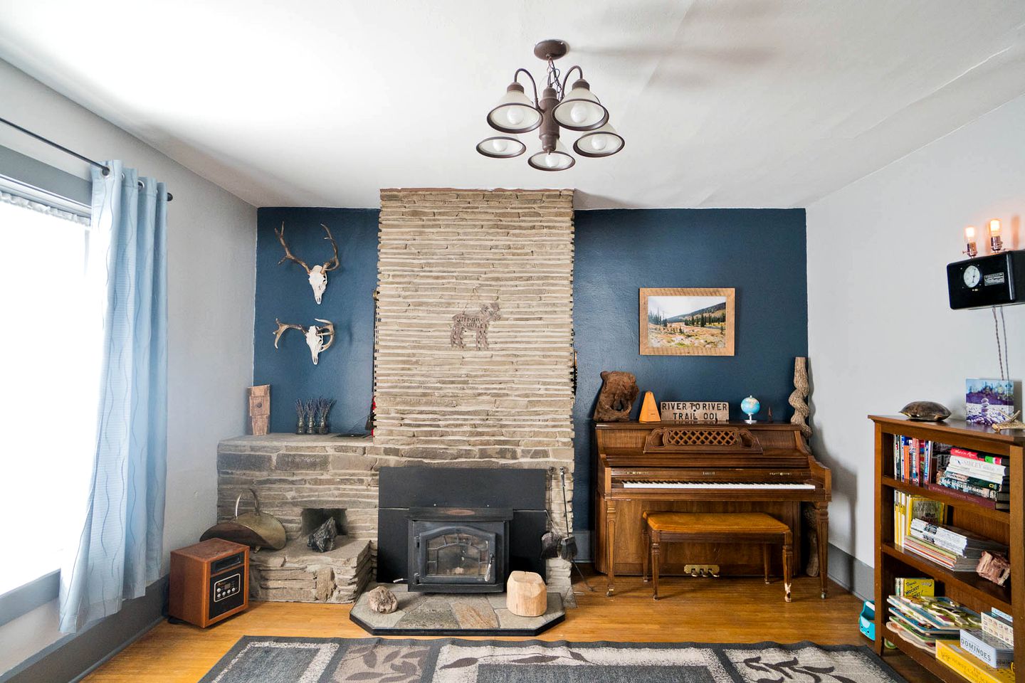 Charming Log Cabin near the Yellowstone River in Gardiner, Montana