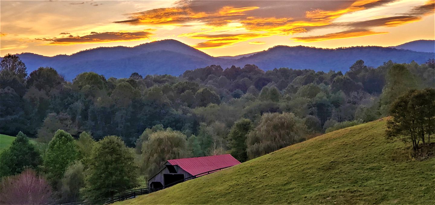 Lovely Cottage on Farm near Shenandoah National Park, Virginia