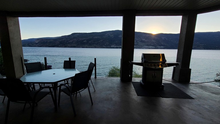 Nature Lodges (Canada, Kelowna, British Columbia)