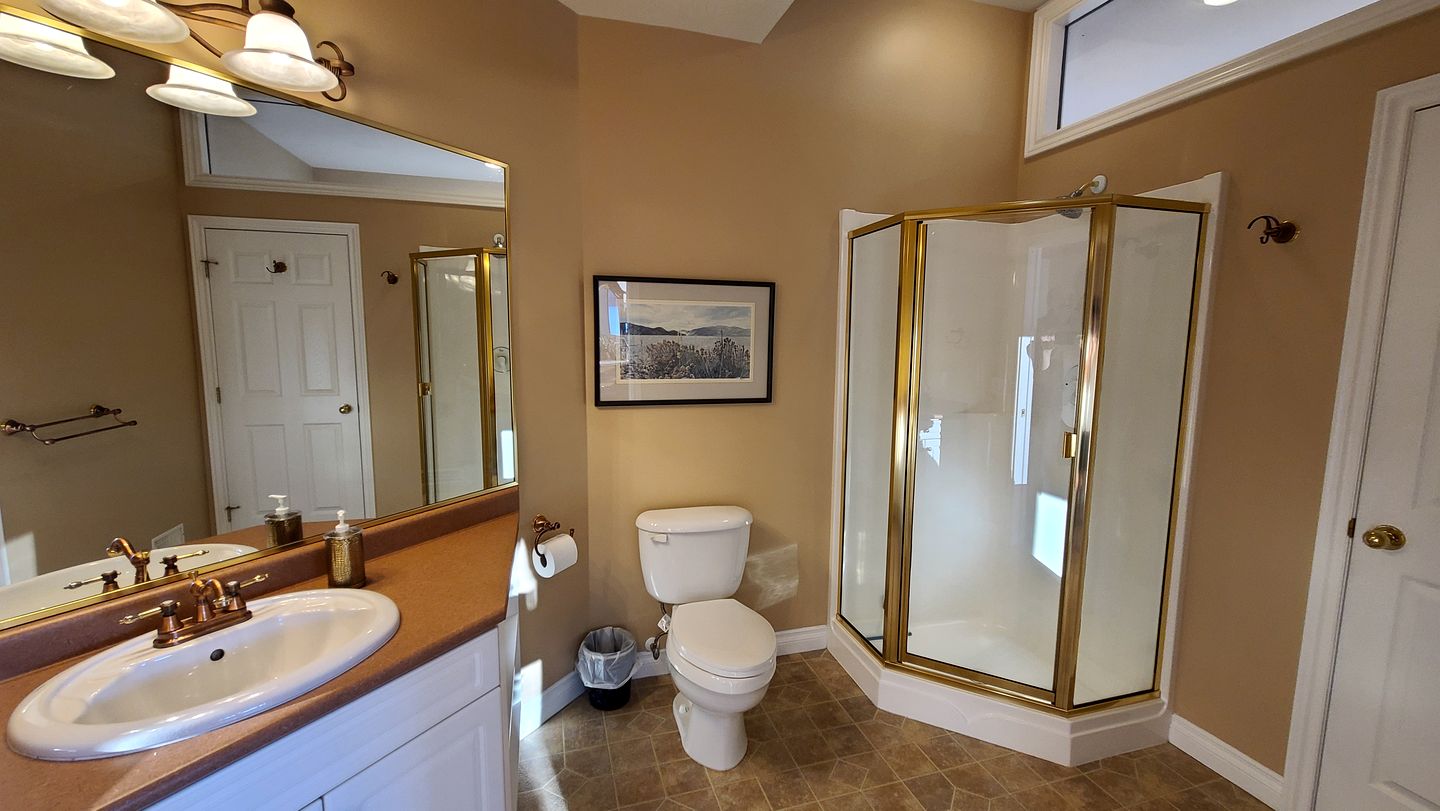 Bright and Spacious Lakefront Rental with a Private Gazebo and Dock at Kelowna, Canada