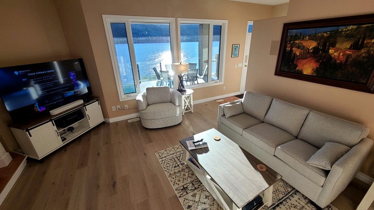 Nature Lodges (Canada, Kelowna, British Columbia)