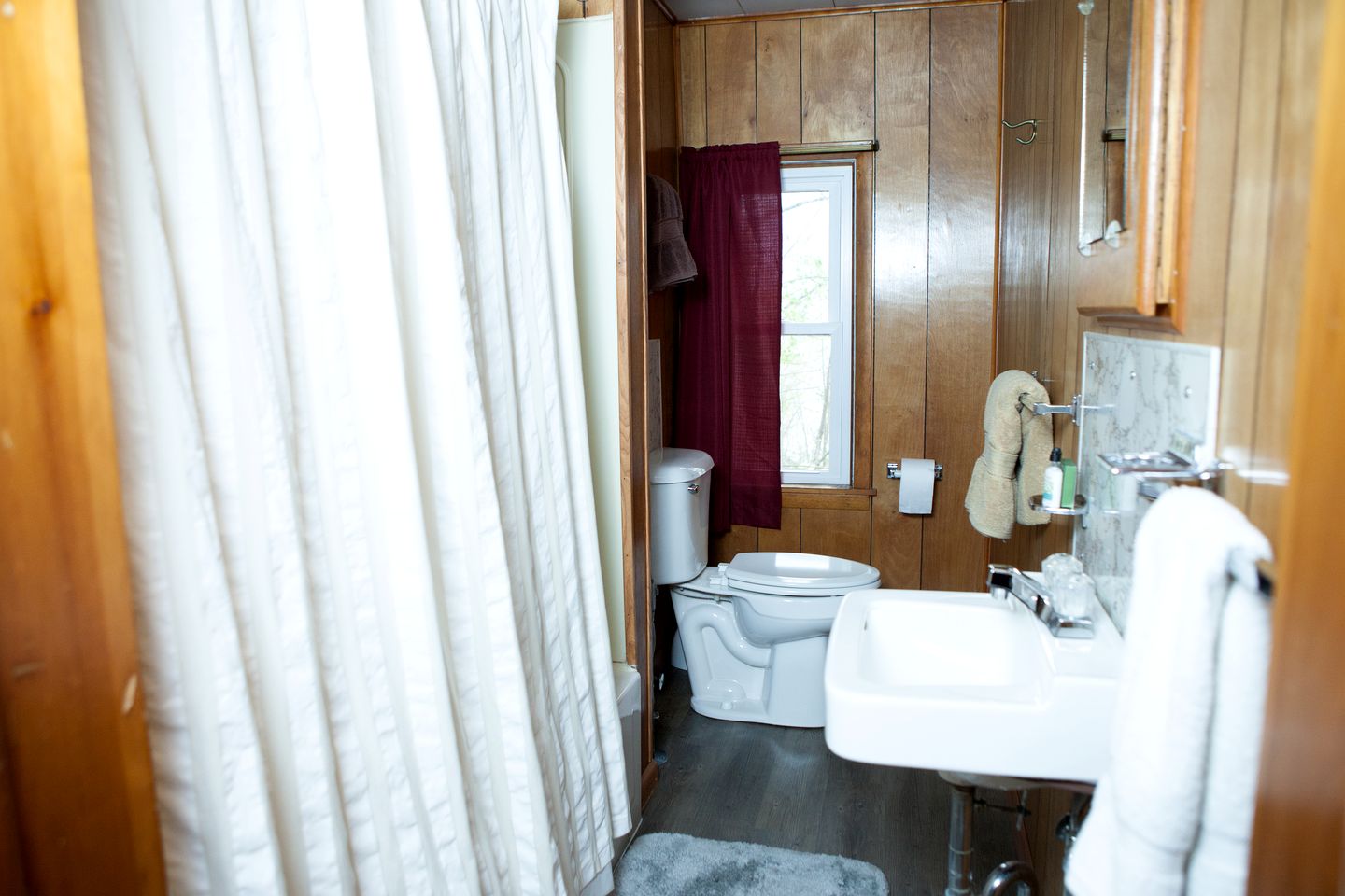 Cozy Cabin Overlooking Chequamegon Bay in Ashland, Wisconsin