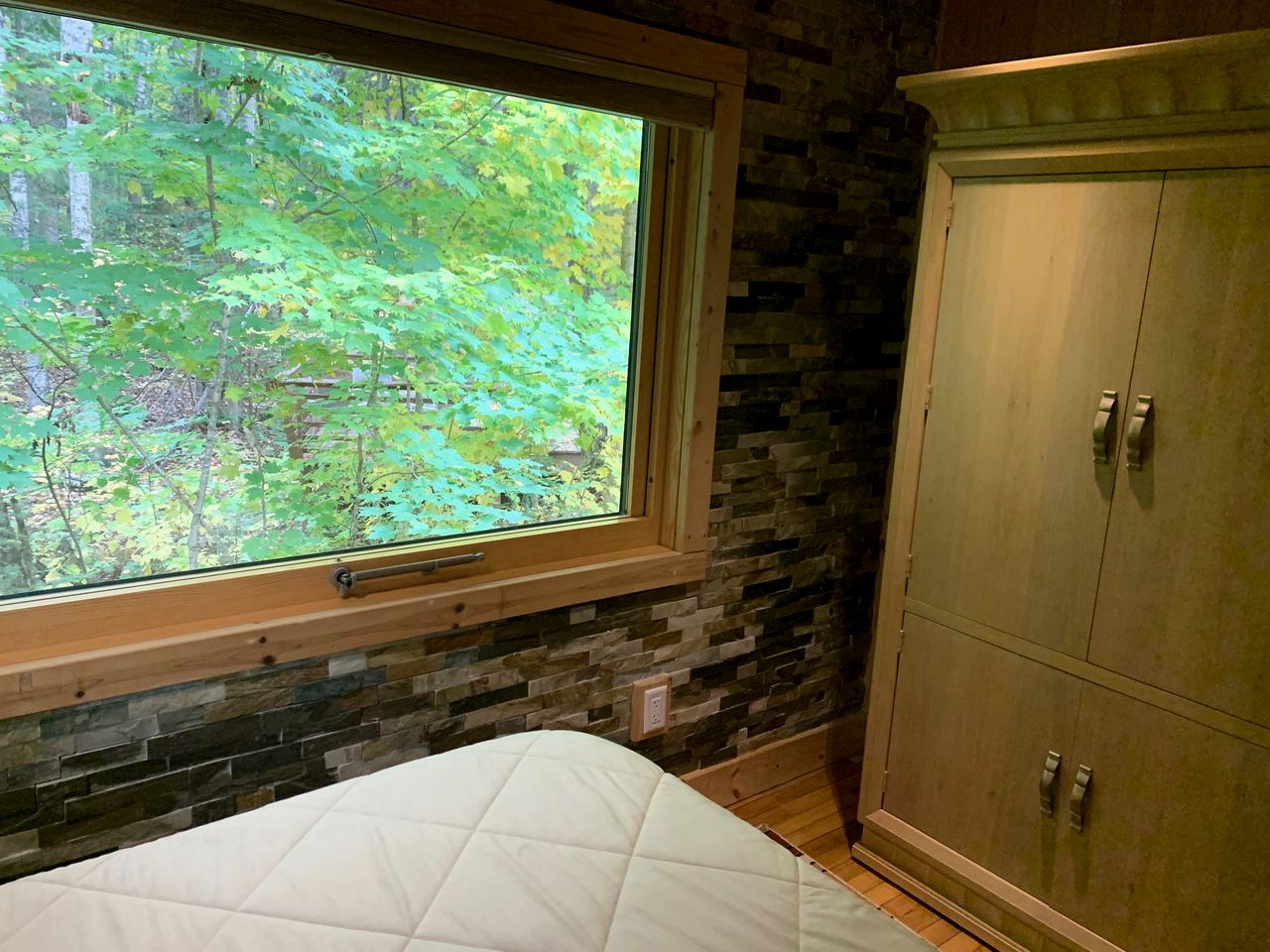 Secluded Waterfront Cabin Rental on Lake Superior near Red Cliff, Wisconsin