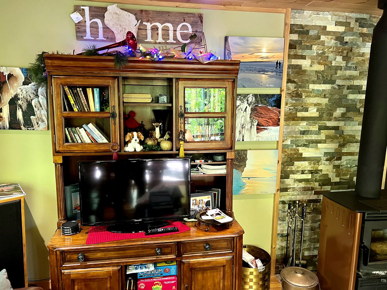 Secluded Waterfront Cabin Rental on Lake Superior near Red Cliff, Wisconsin