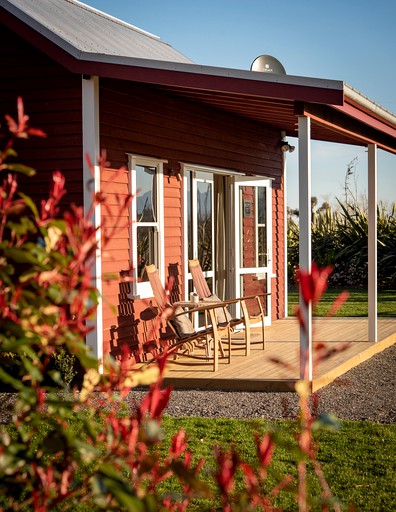 Cottages (Staveley, South Island, New Zealand)