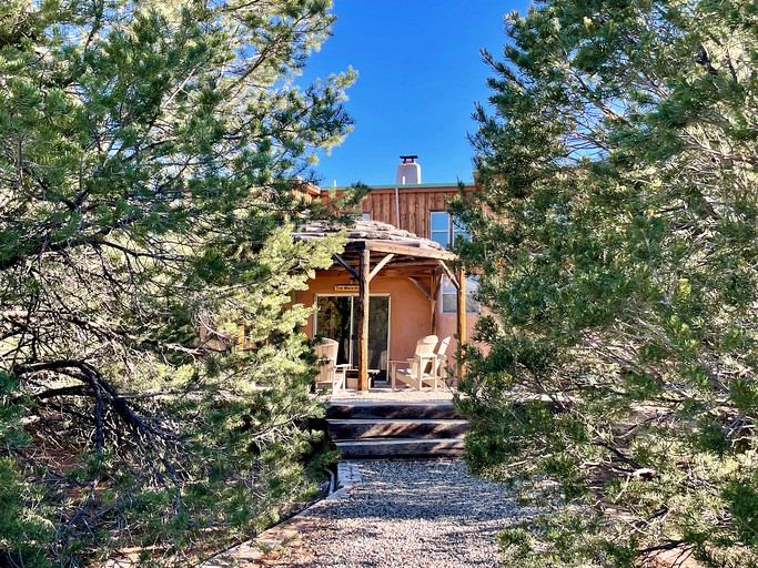 Cottages (United States of America, Carson, New Mexico)