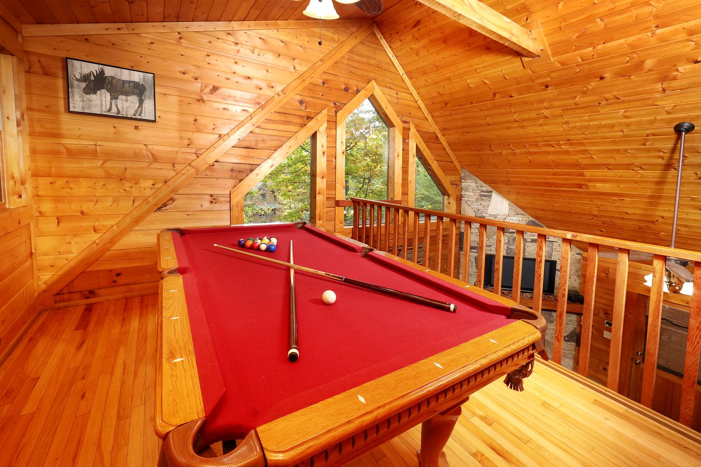 Elegant Log Cabin Rental with Outdoor Hot Tub in Sevierville, Tennessee