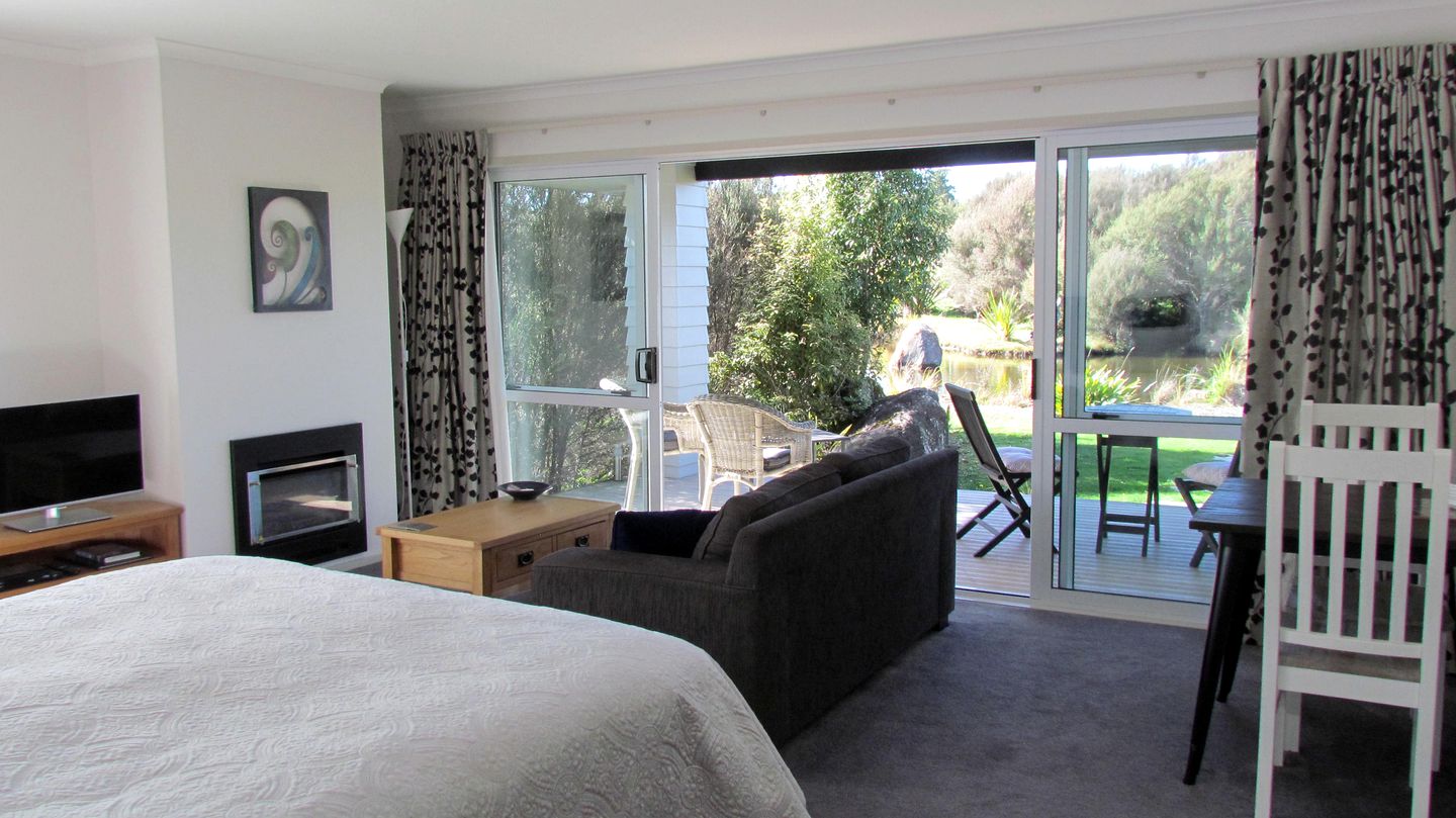 Eco-Friendly Vacation Rental with Breathtaking Vistas near Mount Ruapehu, New Zealand