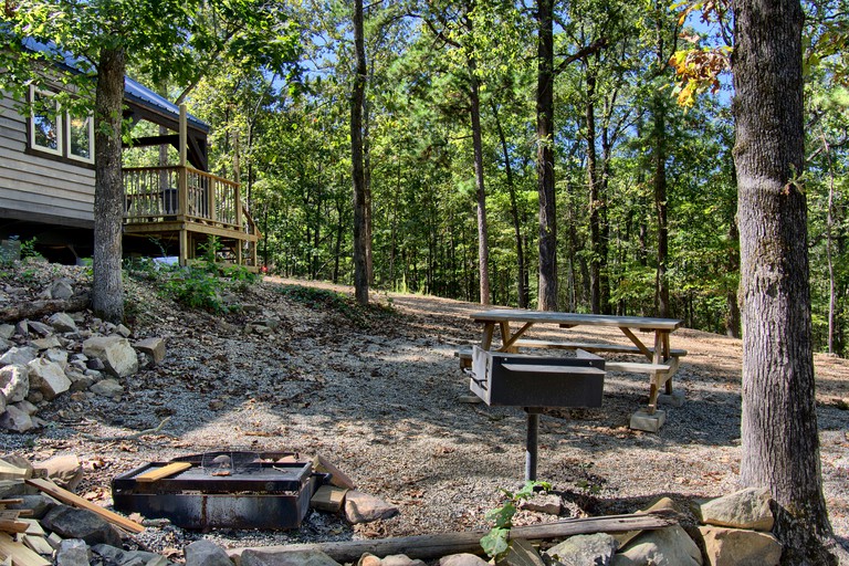 Parker Creek Bend Cabins The Codex, Cabins, Murfreesboro, United