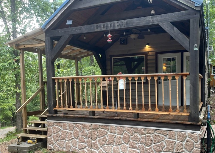 Parker Creek Bend Cabins The Codex, Cabins, Murfreesboro, United