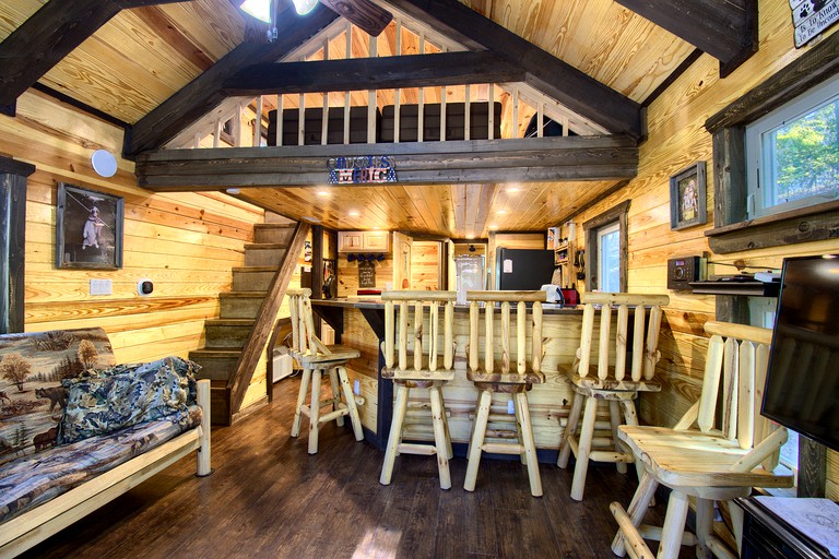 Parker Creek Bend Cabins The Codex, Cabins, Murfreesboro, United