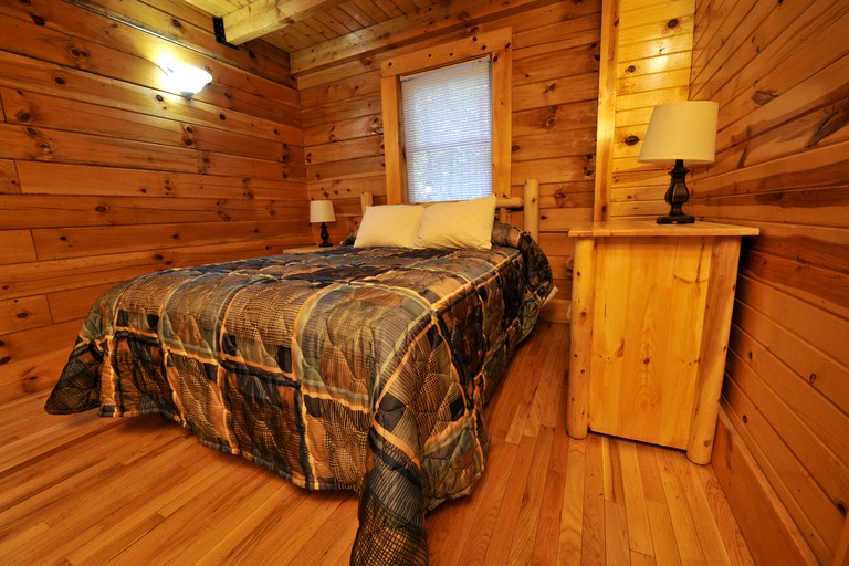 Cabins (Beaver, West Virginia, United States)