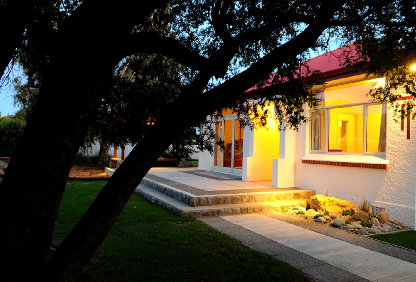 Picturesque Holiday Rental for Five near Lake Wakatipu, New Zealand