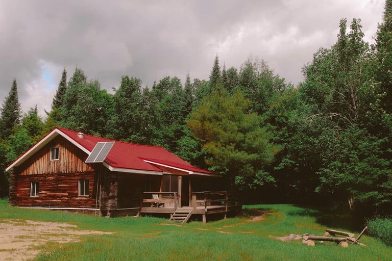 Cabins (Canada, Mattawan, Ontario)