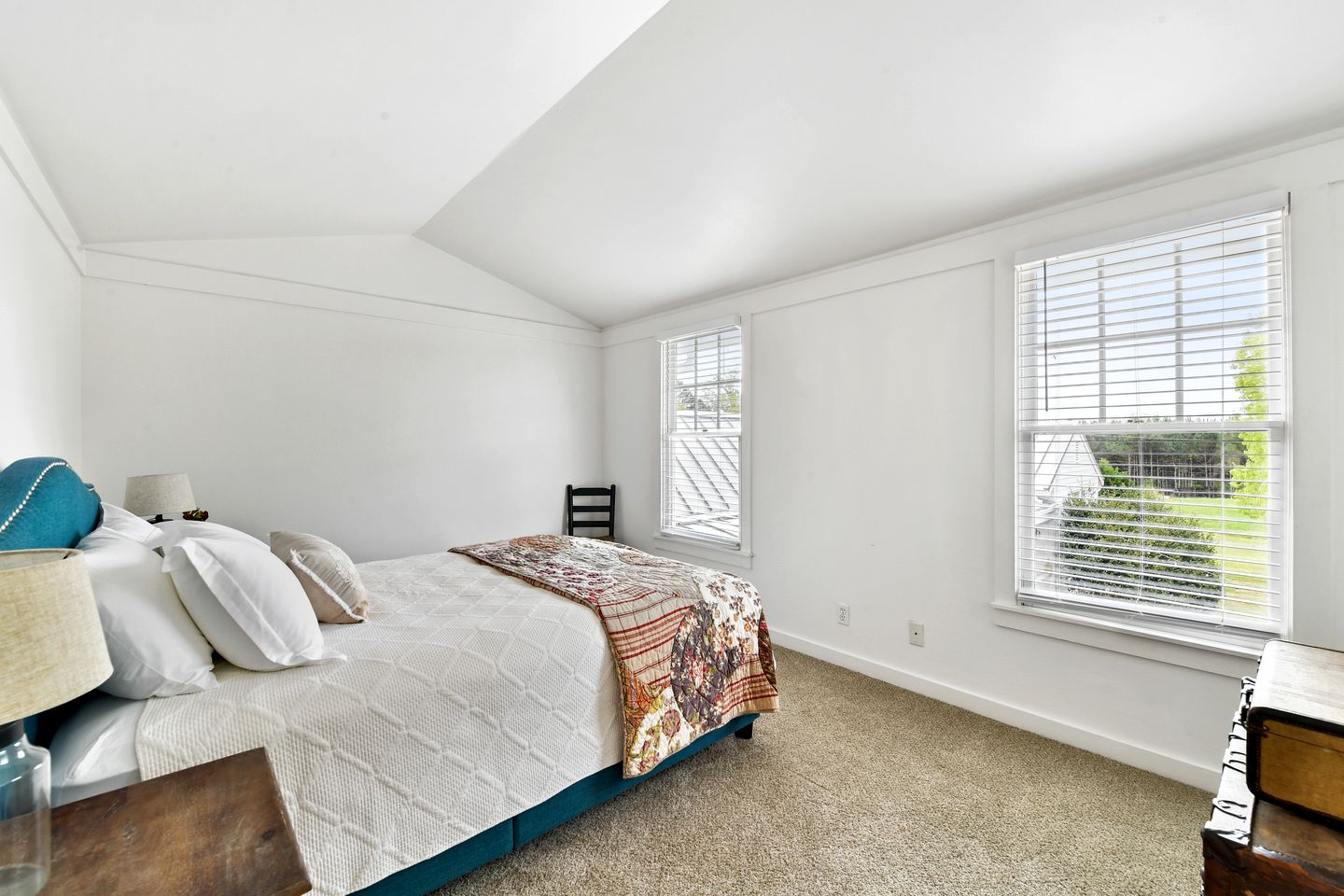 Gorgeous Farmhouse Rental for 12 Guests in Morgan County, Georgia