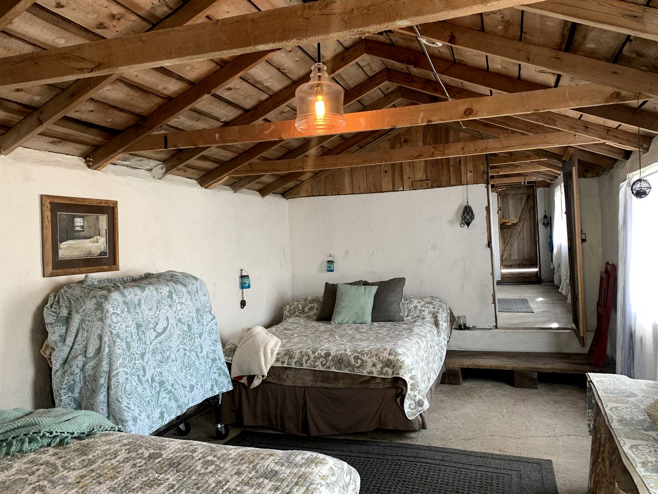 Creekside Cabin Rental Minutes from Yellowstone National Park in Gardiner, Montana