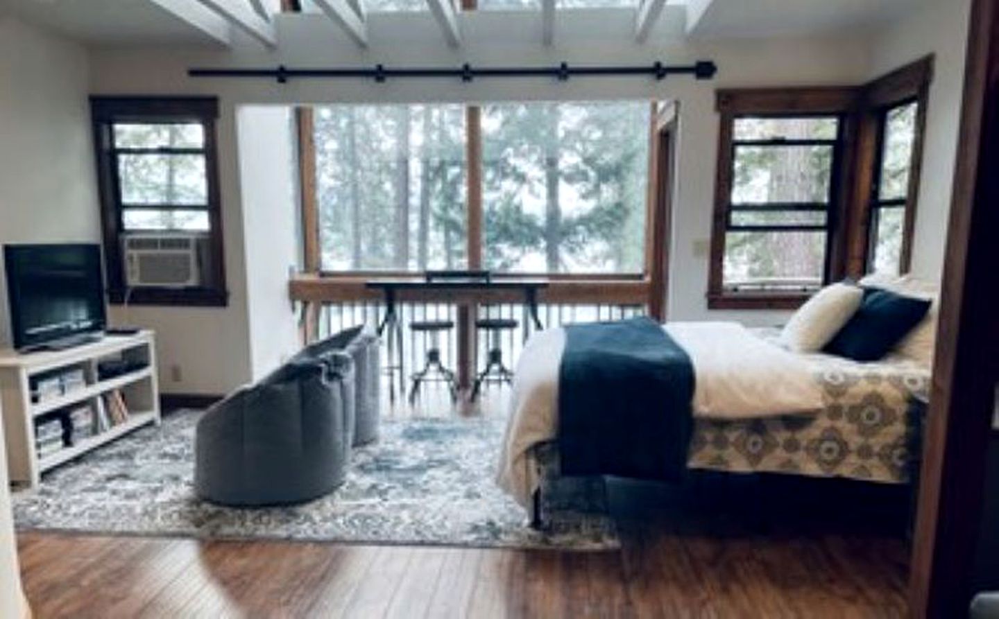 Cozy Lake View Woodland Cabin Rental in Coeur d'Alene, Idaho