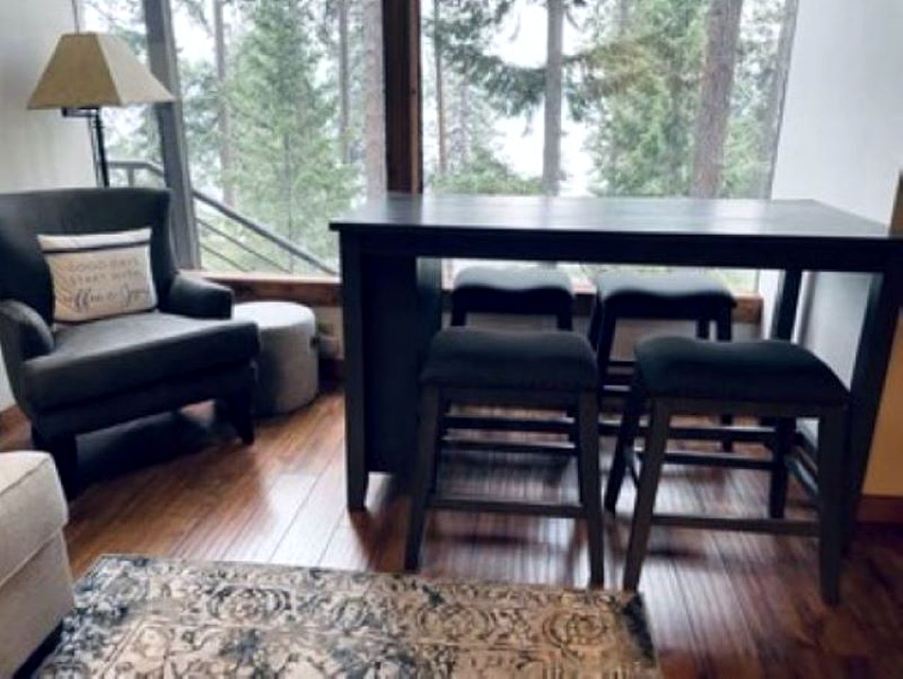 Cozy Lake View Woodland Cabin Rental in Coeur d'Alene, Idaho
