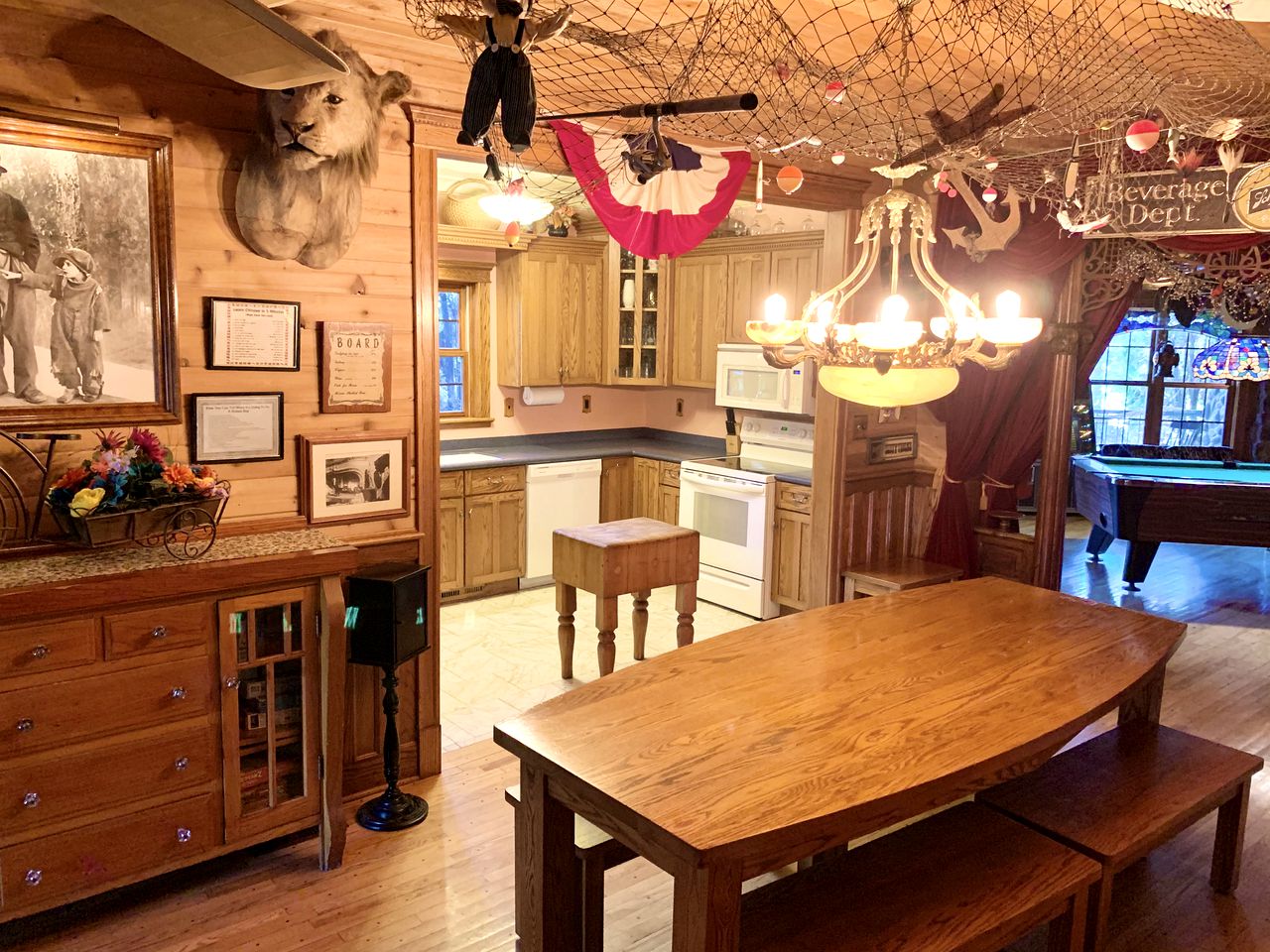 Unique Cabin Rental for a Vacation near Green Lake, Wisconsin