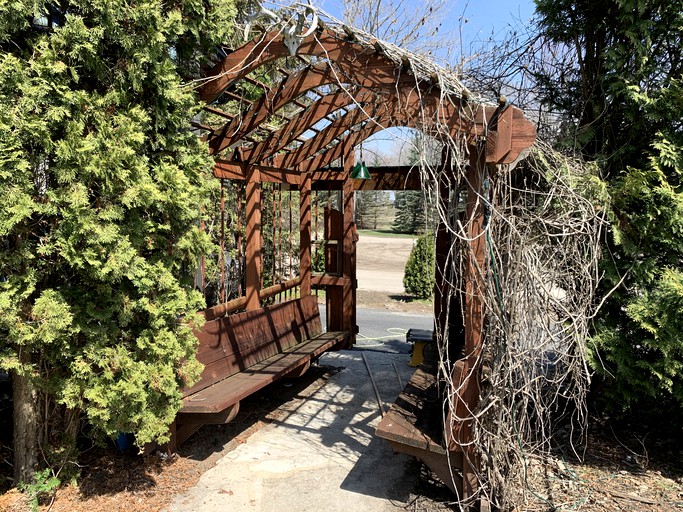 Cabins (Markesan, Wisconsin, United States)