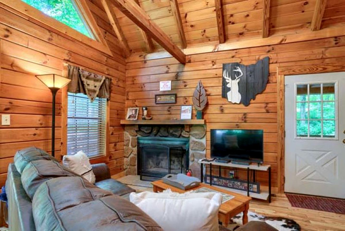 Beautiful Cabin For Rent in Hocking Hills Region of Ohio