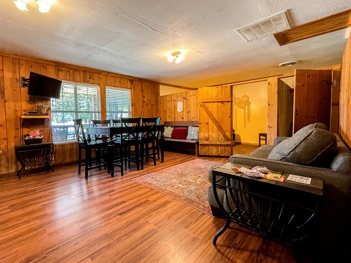 This is Paradise on Lake Texoma, Cabins 30876, Pottsboro, United States