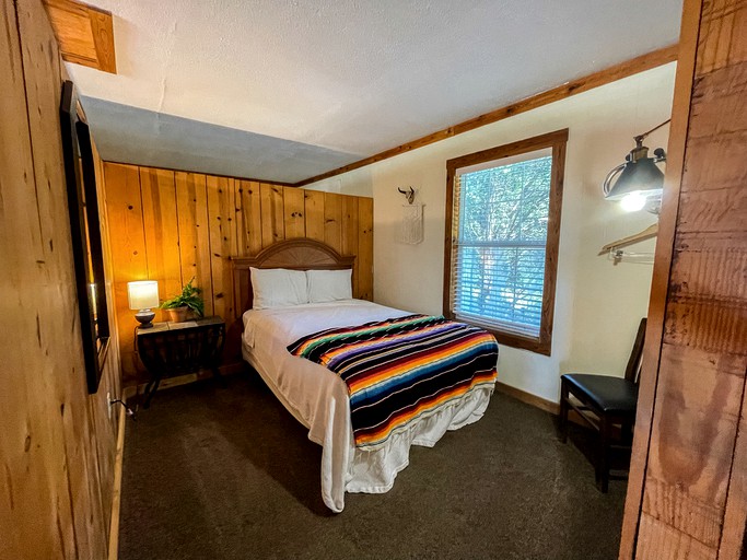 This is Paradise on Lake Texoma, Cabins 30876, Pottsboro, United States