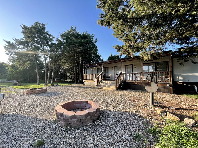 This is Paradise on Lake Texoma, Cabins 30876, Pottsboro, United States