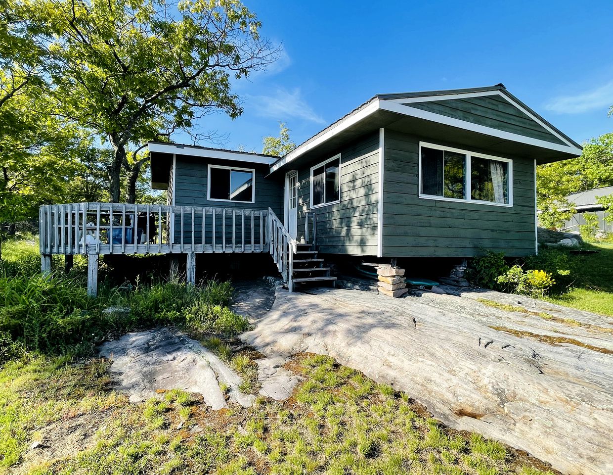 Rustic Cottage Rental with Lake Views of Georgian Bay in Carling, Ontario