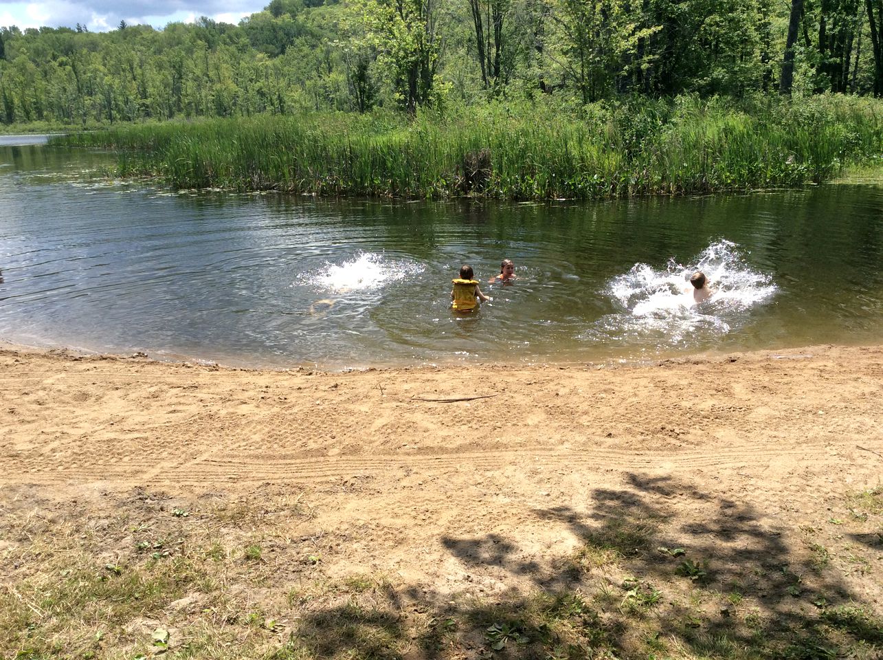 Lakefront Cabin Rental Surrounded by Nature near Renfrew, Ontario