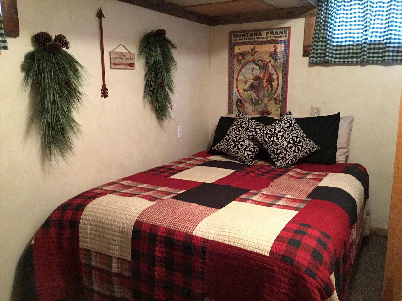 Secluded Mountain Cabin with Charming Deck and Views in Glen, Montana