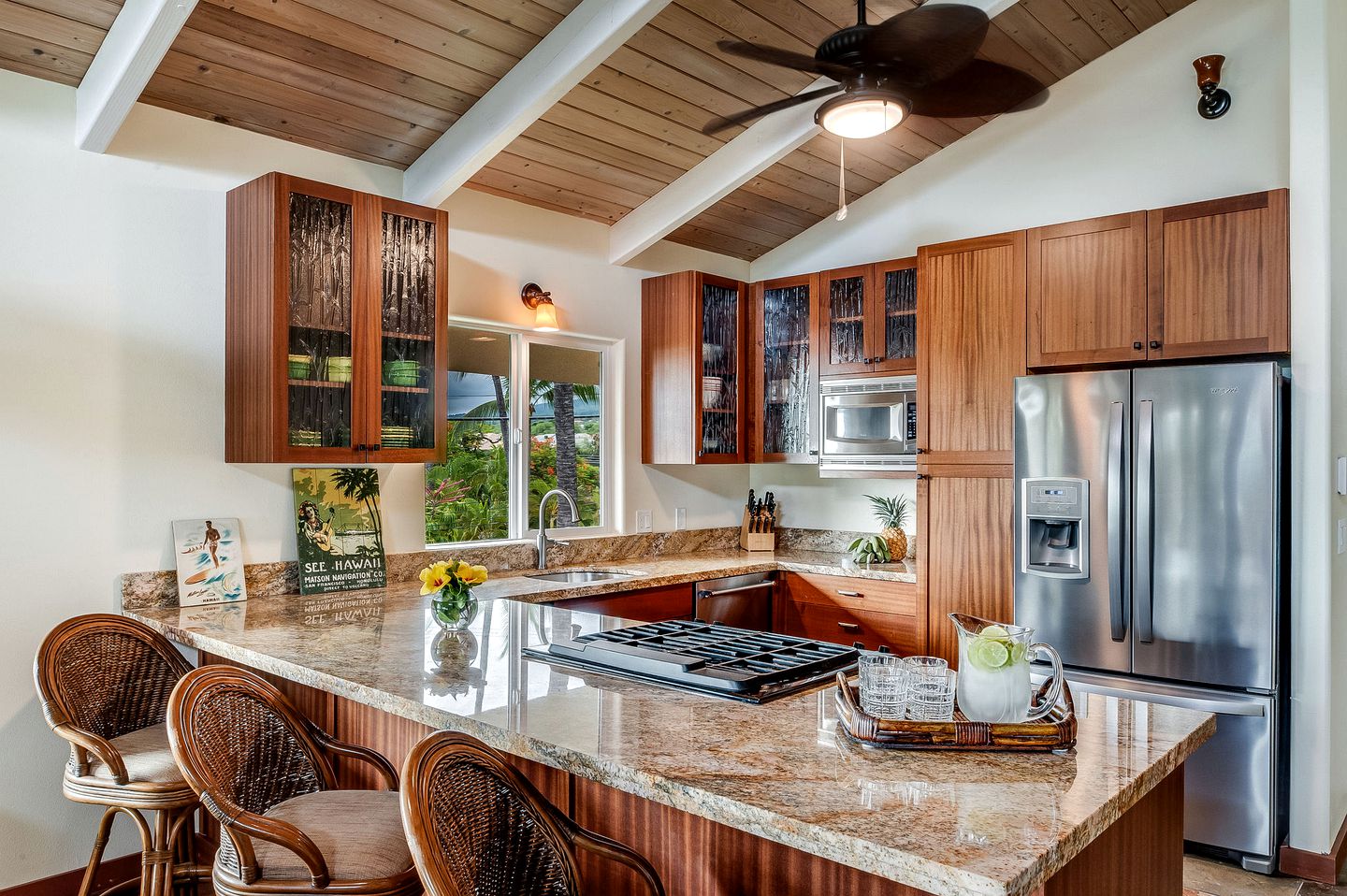 Stunning Bungalow with Ocean Views for Luxury Getaway on the Big Island of Hawaii