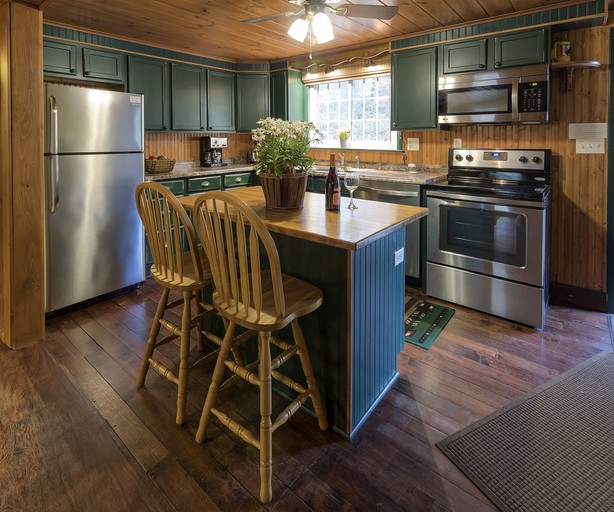 Cabins (Somerset, Pennsylvania, United States of America)