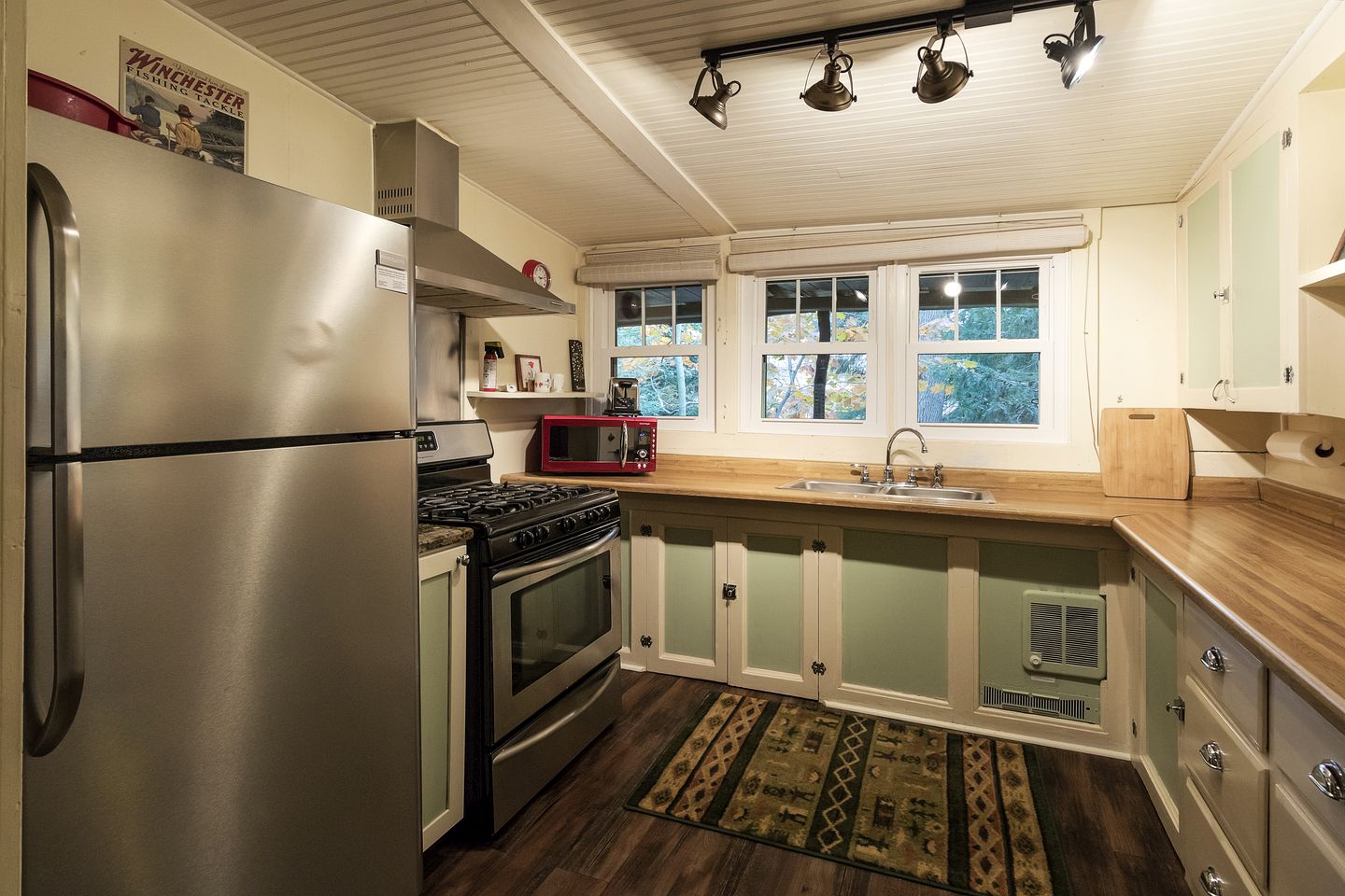 Historic Mountain Cottage Rental with Classic and Modern Features in Somerset, Pennsylvania