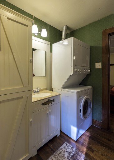 Cabins (Somerset, Pennsylvania, United States of America)