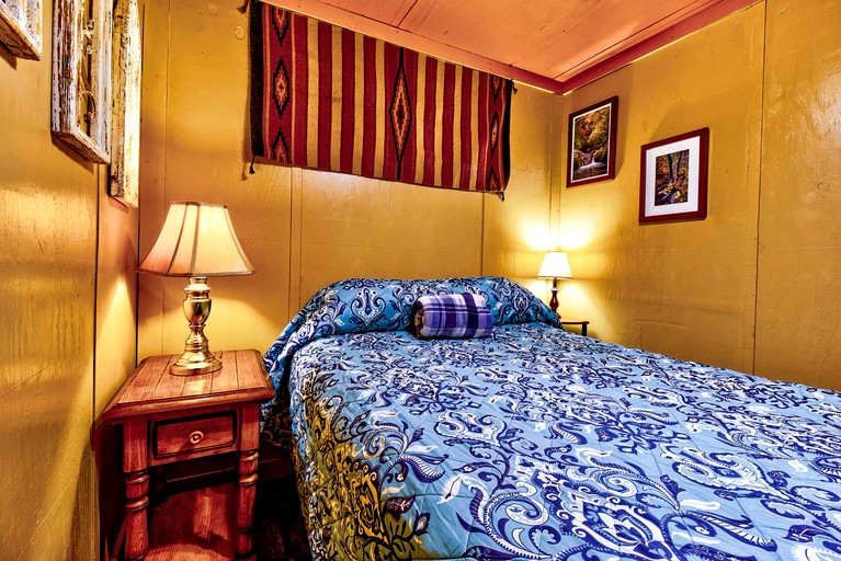 Log Cabins (United States of America, Cherokee, North Carolina)