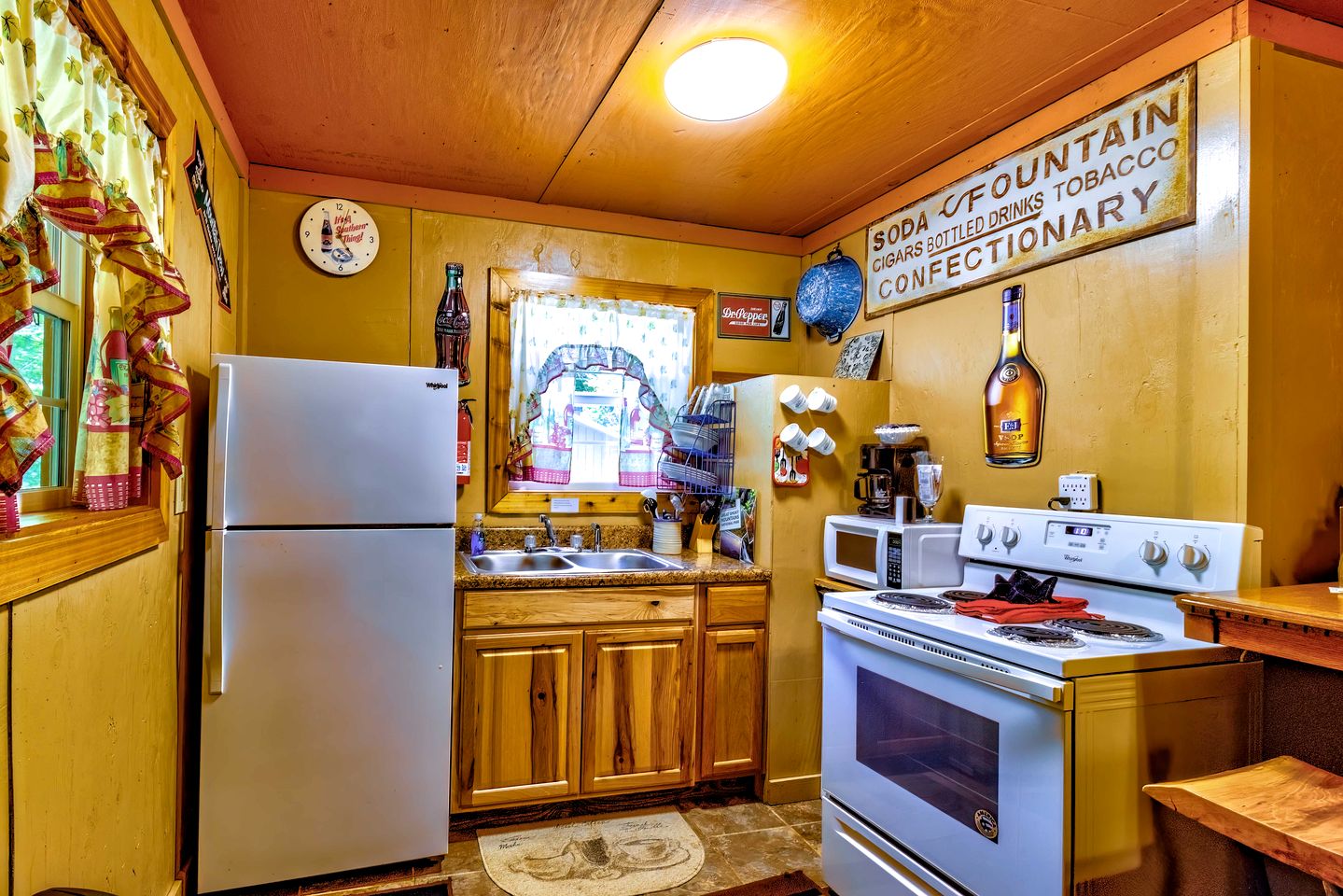 Secluded Log Cabin Nestled near the Smoky Mountains, North Carolina