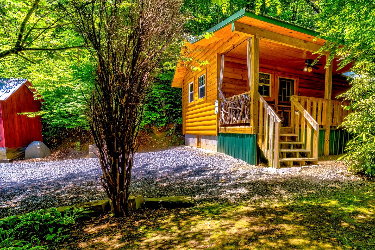 Secluded Log Cabin Nestled near the Smoky Mountains, North Carolina